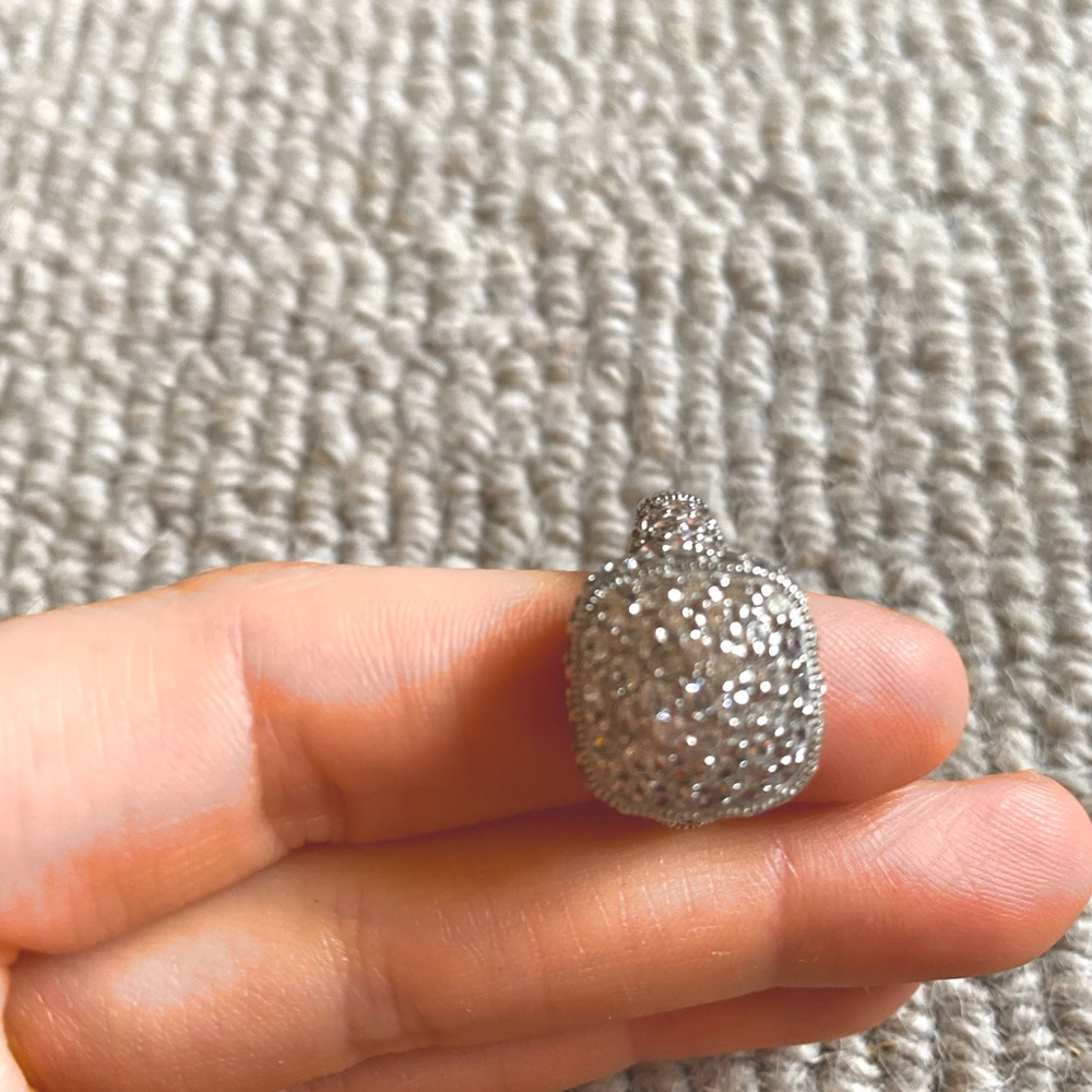 Gorgeous 925 ring! Fun and sparkly ✨